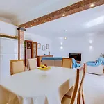 Apartment Al - Atlantida Mar *