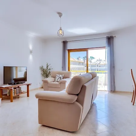 Al - Atlantida Mar קווארטיירה